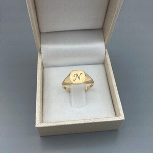 Solid Gold Ring, Initial Ring Jewelry, Engraved Ring, Anniversary Gift, Personalized Signet Ring, Gold Pinky Ring, Women&#39;s Signet Ring Gift
