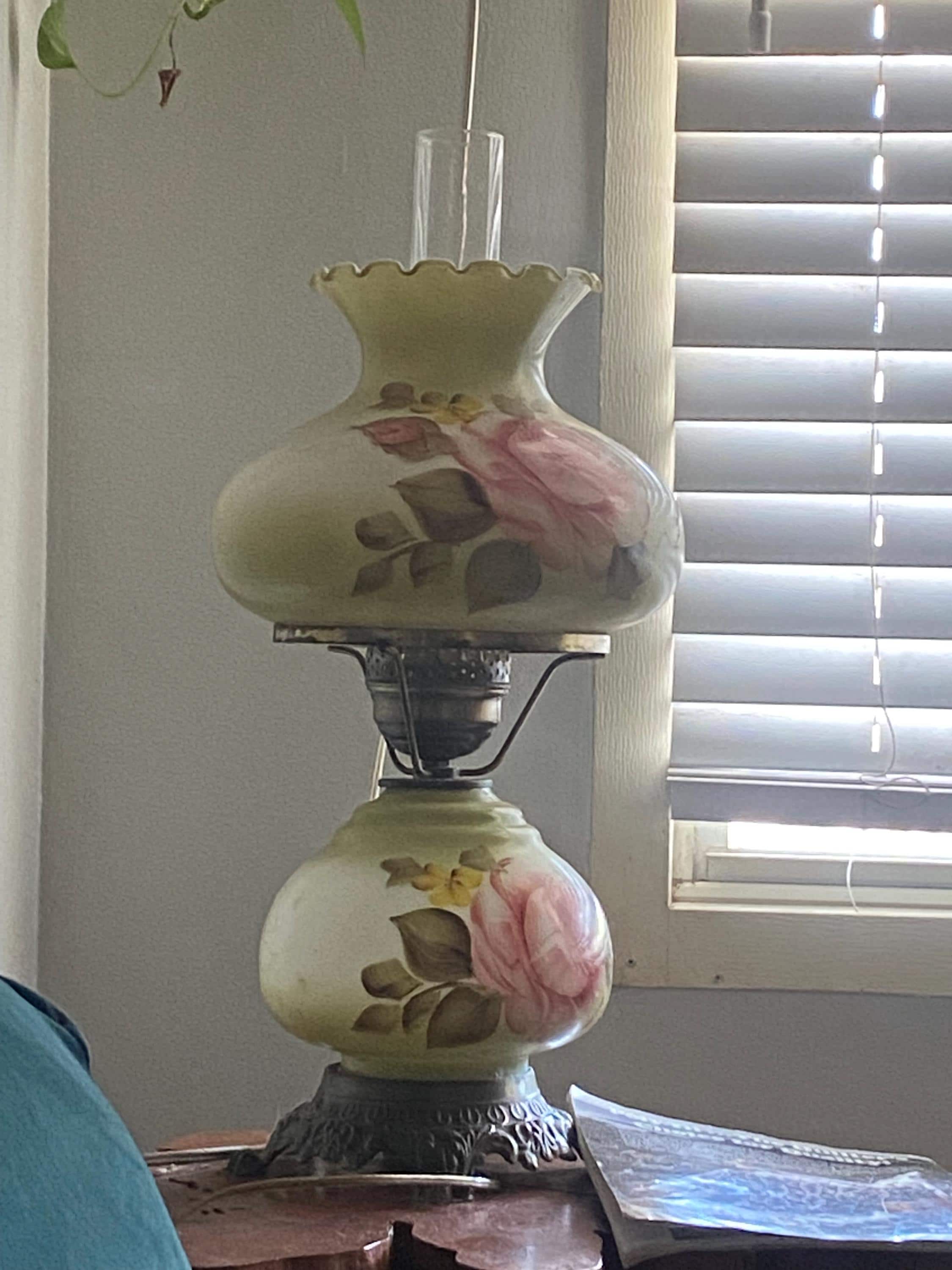 Hurricane lamp