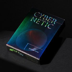Cybernetyczne, wyjątkowe karty do gry w pokera – zawierają 52 oryginalne dzieła sztuki