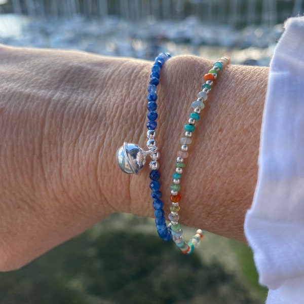 Bracelet en kyanite bleue et grelot argent, billes et grelot argent 925, cadeau pour elle, bracelet bleu, bracelet fin,