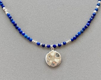 Collier lapis lazuli et argent, collier médaille argent, collier billes lapis lazuli et billes argent 925, médaille argent 925