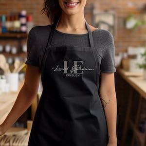 Customized Esthetician Apron Personalized Licensed Esthetician Name Spa Uniform  Personalized Beauty Professional Gift Custom Salon Wear