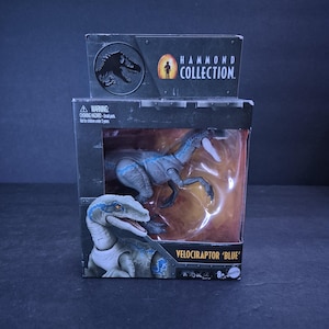 Hammond collection velociraptor blue - Etsy 日本