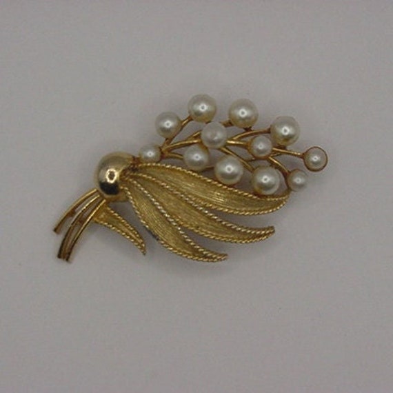 Lisner Vintage Jewelry Pearl and Fern Brooch - image 1