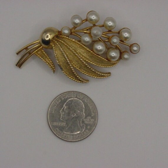 Lisner Vintage Jewelry Pearl and Fern Brooch - image 2