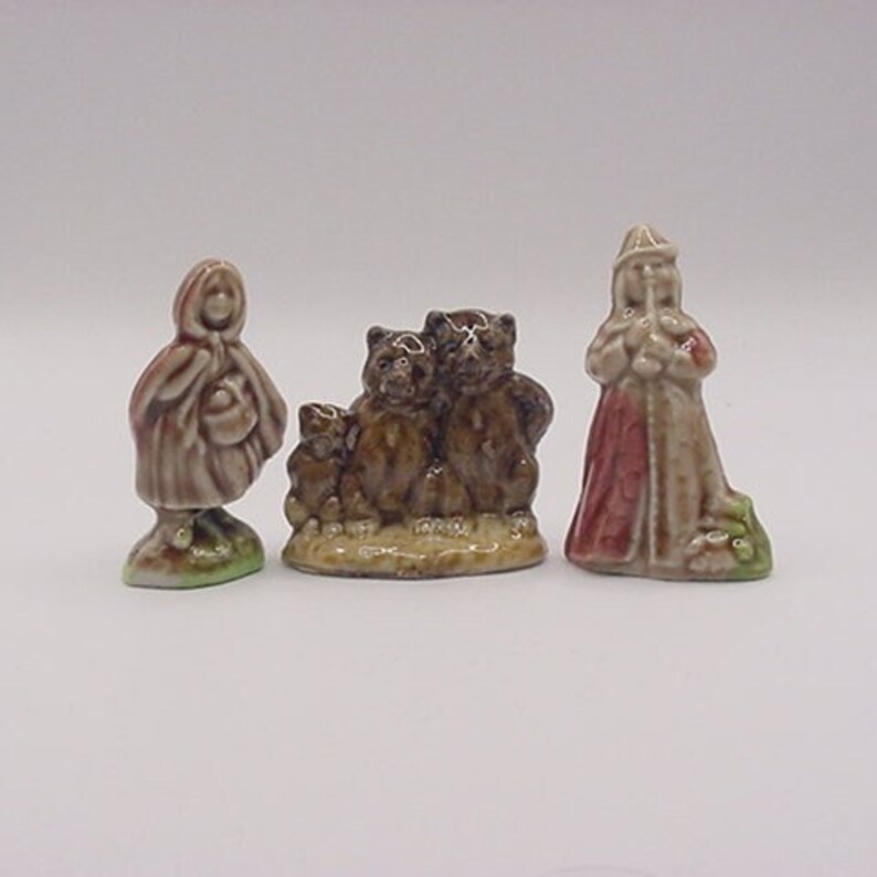 Red Rose Tea Wade Nursery Rhymes Red Rose Tea Figurines 19711979 Canada Series Etsy