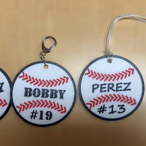 Personalisierter 3D Gedruckter Baseball & Softball Sport Taschenanhänger / Schlüsselbund / personalisierter Taschenanhänger / Team Tags / Softball / Baseball
