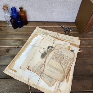 Vintage Book Pages (1 pound)