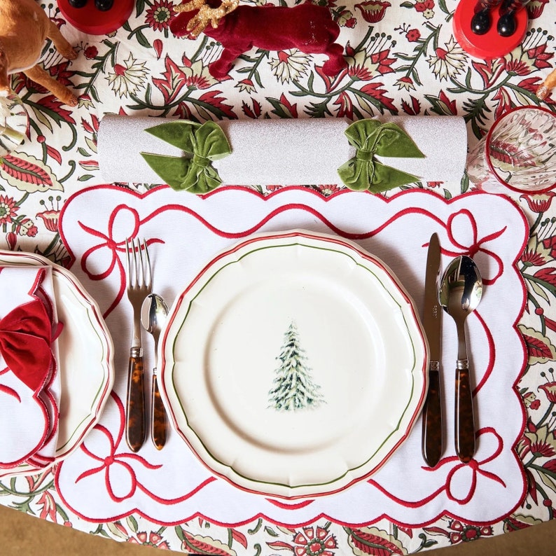 Classic Placemats Red Embroidered Edges Etsy