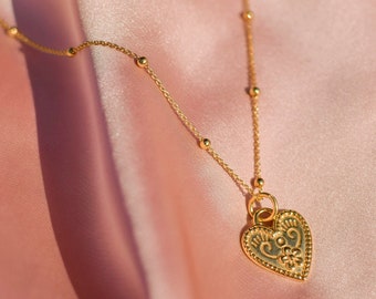 heart necklace vintage heart love necklace valentines day gift minimal necklace dainty necklace medallion necklace gold necklace  MILANO