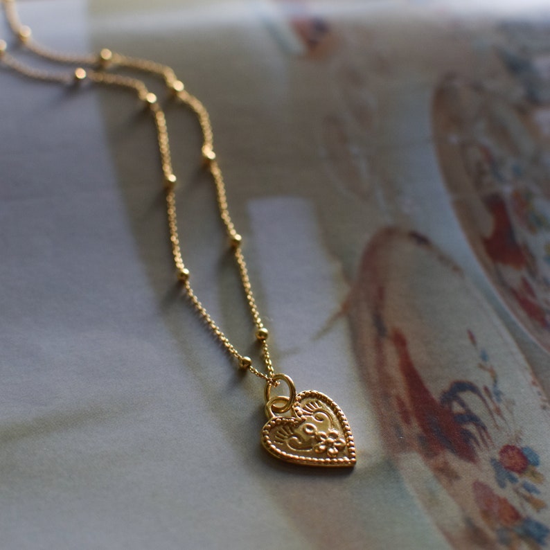 heart necklace vintage heart love necklace valentines day gift minimal necklace dainty necklace medallion necklace gold necklace MILANO image 2