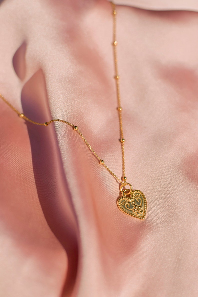 heart necklace vintage heart love necklace valentines day gift minimal necklace dainty necklace medallion necklace gold necklace MILANO image 1
