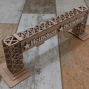 Laser geschnitten, digitale Datei. Scalextric Brücke, Rennverlauf Start Ziel Gerade Brücke. SVG, DXF und AI Datei.