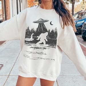 Bigfoot Sweathirt Sasquatch Shirt Hiking Sweatshirt Yeti Shirt Loch Ness Monster Sweater Ufo Shirt Alien Funny Bigfoot Camping Sweatshirt