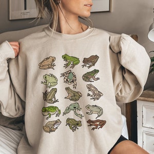 Frog Sweatshirt, Goblincore sweater, Frog and Toad Shirt, Cottagecore Frogcore Goblincore pullover, Man I Love Frogs MILF crewneck sweater