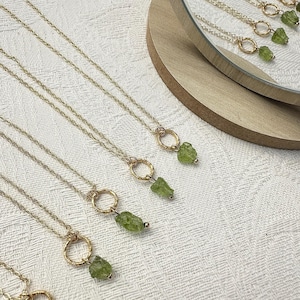 Peridot Necklace / Raw Peridot Necklace / Crystal Necklaces / Healing Crystal Necklace / Green Stone Necklace / Gold Peridot Necklace
