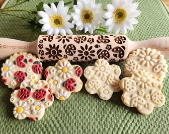 Rodillo con relieve de mariquitas y margaritas
