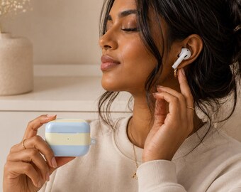 Funda para AirPods con rayas pastel / Rayas horizontales azules, amarillas y crema