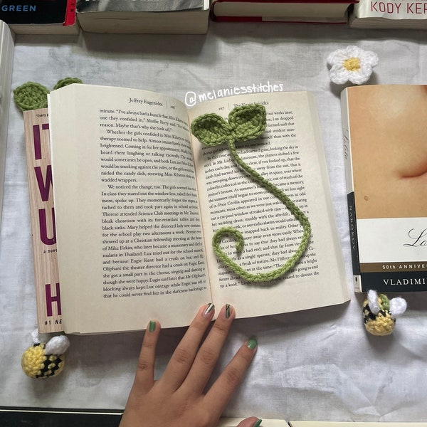 Crochet bookmarks | cute bookmarks