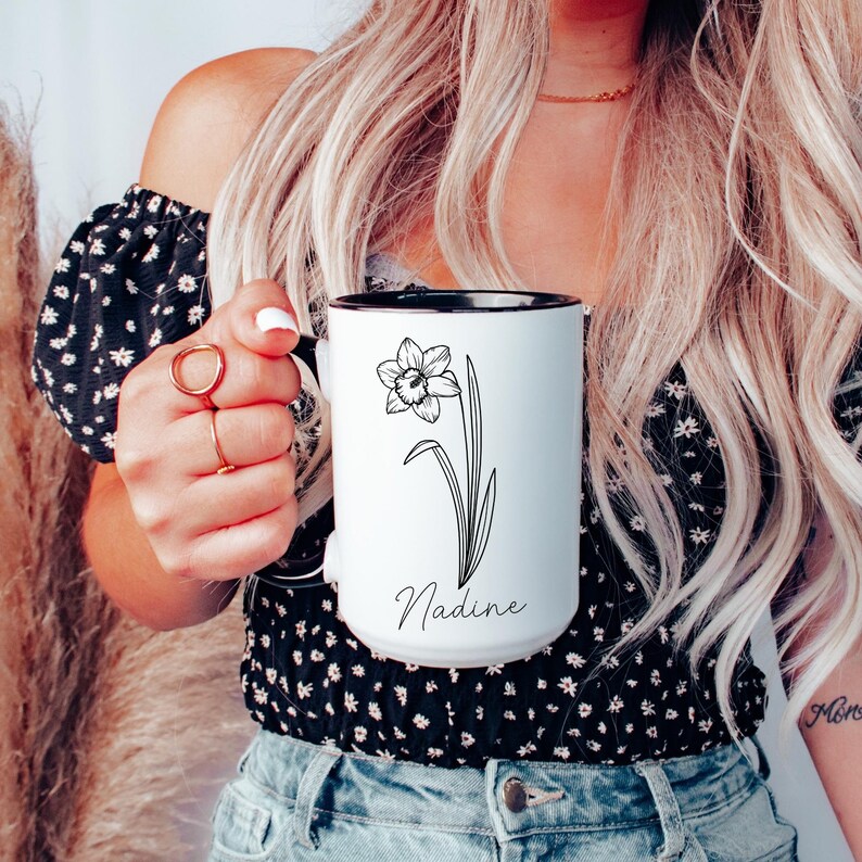 December Birth Flower Gift, Custom Birth Flower Mug, Narcissus Mug, Personalized Birth Flower Gift, Birthday Gift for Best Friend, Holiday bild 3