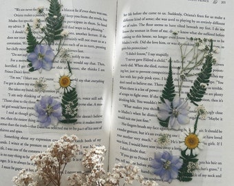 blue & white wildflower bookmark | real dried flowers | bookmark set | bookmark for women | bookmark with tassel | gift idea | book lover