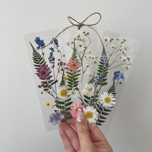 wildflower bookmark set | real dried flowers | bookmark for women | book accessories | girly | spring wedding favors | unique page marker