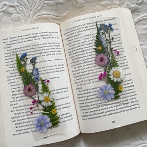 wildflower bookmark set | real dried flowers | bookmark for women | reader | gift idea | bookmark with tassel | custom bookmark | book lover