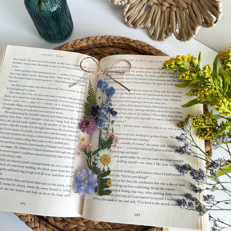 Bokmärke med pressade vildblommor - Torkade blommor Laminerade bokaccessoarer Present till läsare Bokälskare - Sidmarkör bild 6