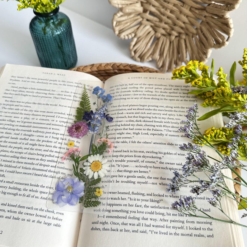 Bokmärke med pressade vildblommor - Torkade blommor Laminerade bokaccessoarer Present till läsare Bokälskare - Sidmarkör bild 5