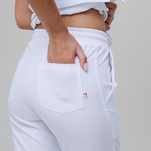 Women's Slim Fit Medical Jogger Pants – Stylish and Comfortable Scrub Trousers for Doctors & Nurses