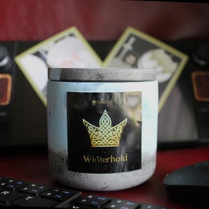 Winterhold Arcane Candle – Skyrim-Inspired Mystical Soy Wax | Marine, Apple & Ancient Woods | Elder Scrolls College Gift