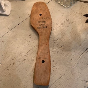 1969 Cobbler&#39;s Clamp, Pre-Trim Cobbler Clamp, Last 1619, 11AAAA, wood Cobbler&#39;s Clamp