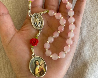 Terço de Santa Teresa de Lisieux, medalha colorida