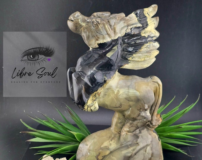 Natural Volcanic Agate Horse Crystal | 8" Volcanic Agate  Stallion| UV Reactive