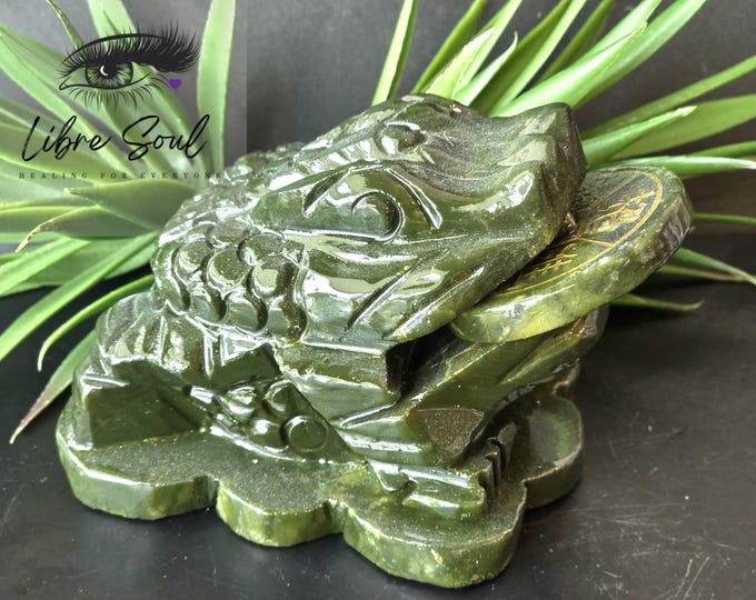 Natural Jade Money Toad, Prosperity and Wealth Lucky Charm