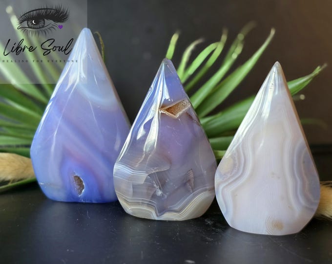 Natural Blue Agate Freefrom Crystals with Druzy