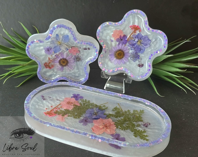 Handmade Dried Flowers Resin Decorative Tray and 2 Coasters| Mother's Day