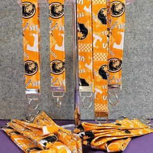 Tennessee Volunteers key fob/ring. Appropriately 9 in.