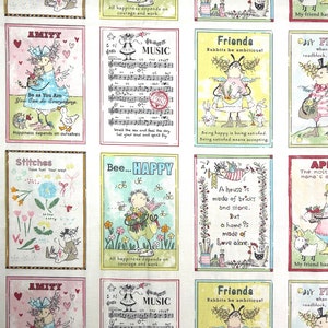 Może przedstawiać: Biały materiał z powtarzającym się wzorem kolorowych, ilustrowanych kart. Każda karta przedstawia inną postać i krótką wiadomość. Postacie są ubrane w różne stroje i mają różne wyrażenia twarzy. Wiadomości dotyczą szczęścia, przyjaźni i bycia sobą.