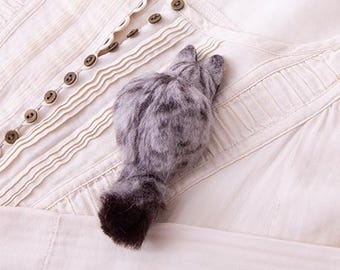 Kit artigianale per infeltrimento ad ago Hamanaka giapponese, spilla a forma di gatto soriano grigio/Sabatora