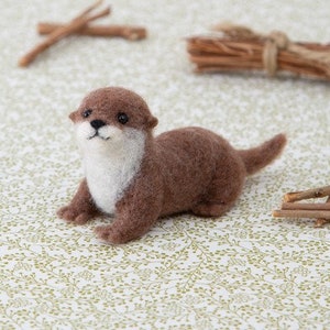 Japanese Hamanaka Needle Felting Craft Kit - Otter