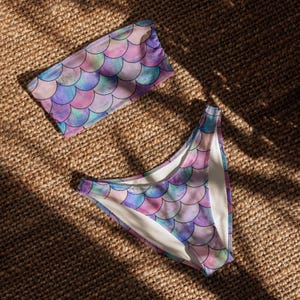 Women&#39;s Mermaid Scale Bandeau Bikini, Strapless Recycled Swimsuit Set, Pastel Rainbow V-Cut Bottom, Eco Friendly Beachwear