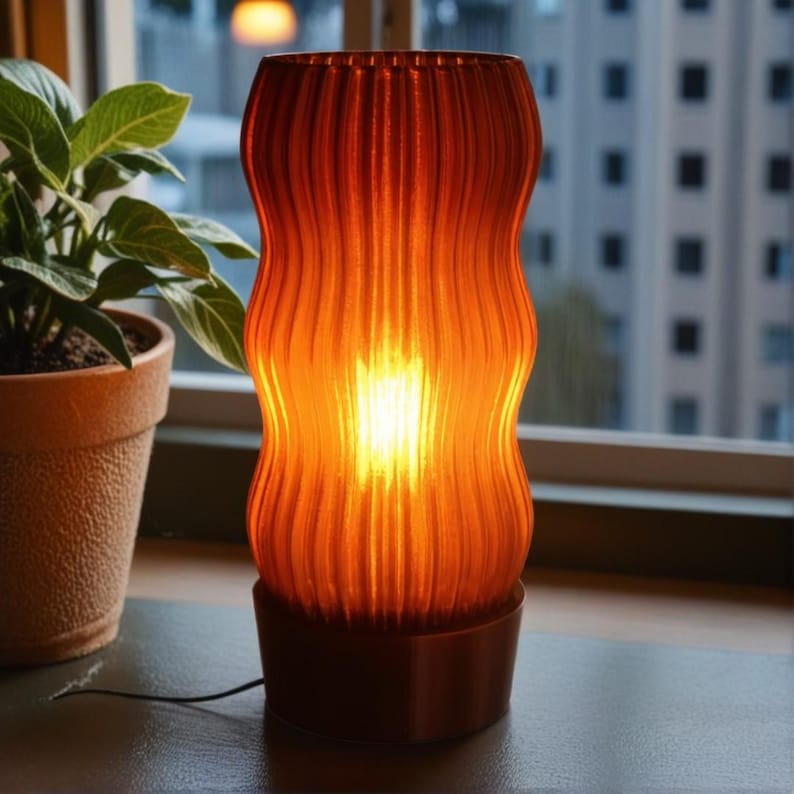 Lámpara de mesa Wavy AMBER_impresa en 3D con 99% de plástico reciclado - Lámpara LED - Bombillas LED incluidas