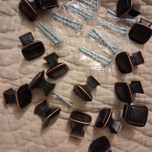 16 Oil Rubbed Bronze Square Cabinet Knobs 1 1/4 Inch Handles W/ New Screws Cuttable For Size