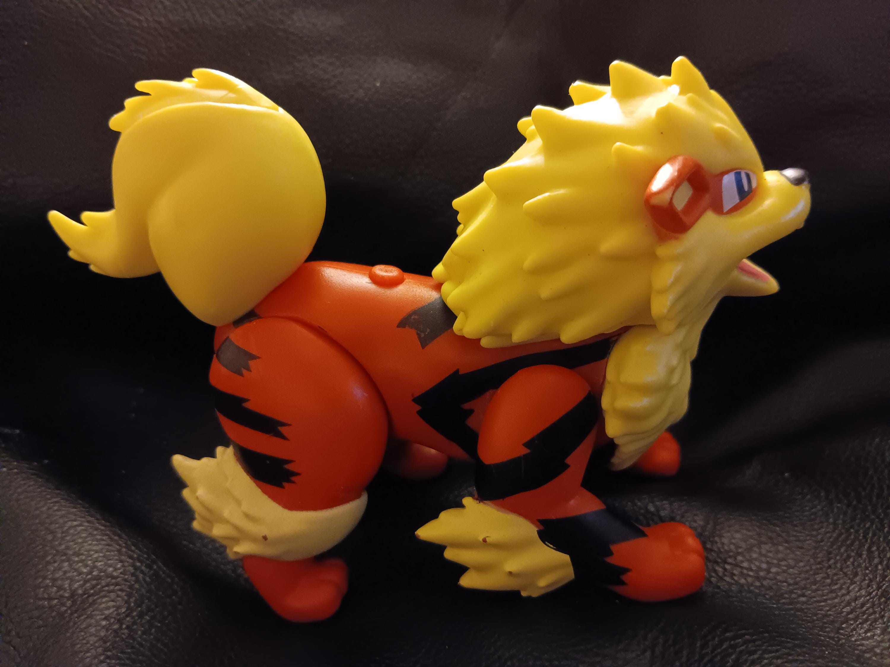 Arcanine Figure