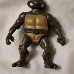 TMNT Donatello 2002  2.5inch action figure
