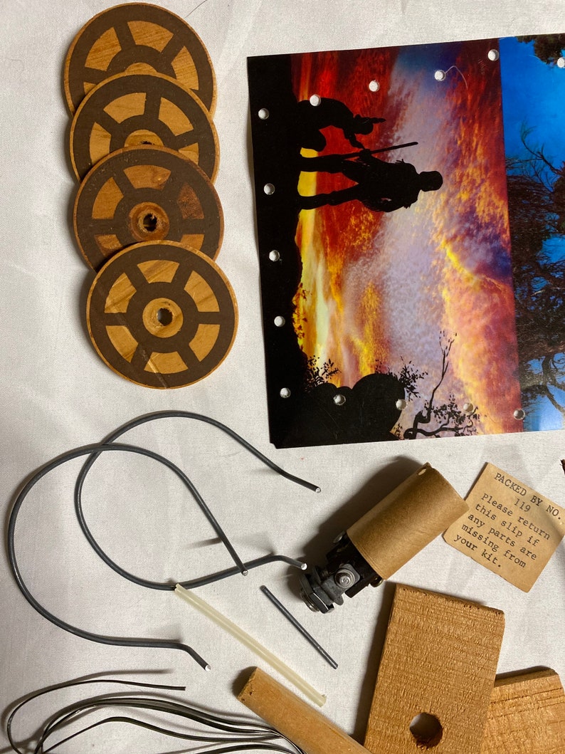 Covered Wagon Lamp Kit Mid Century, Wood Wheels, Indian, Pioneer, 50s