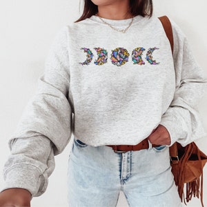 Schmetterling Mondphasen Sweatshirt, Mond Sweatshirt, Mondphasen Rundhalsausschnitt, Damen Sweatshirt, Schmetterling Rundhalsausschnitt, spirituelles Frauengeschenk