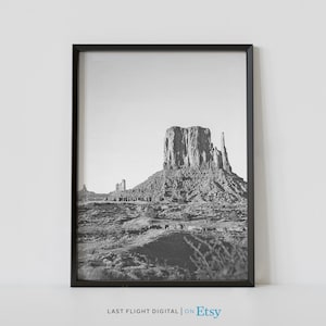 Arizona Print, Phoenix Poster, Monument Valley, Arizona Poster, Cityscape, Desert, Black White Photo, Phoenix Print, Butte, Mesa, Skyline