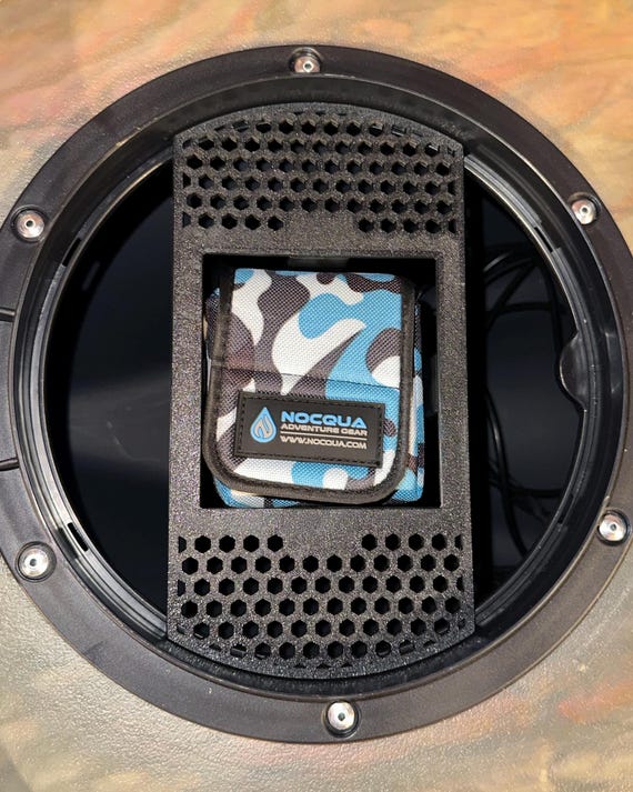 battery box for kayak fish finder YakAttack CellBlok The Power Pack Battery Box will hold up to three 7AH batteries or two 12AH batteries (not included) Might be wrong place to